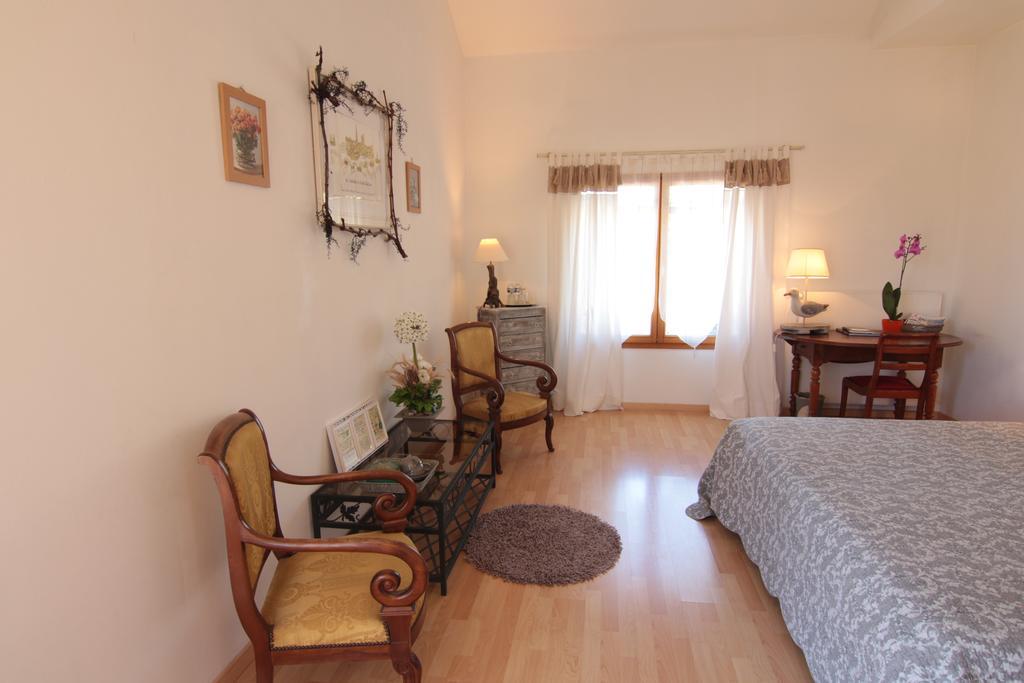 Domaine De La Queyssie Bed & Breakfast Saussignac Eksteriør bilde